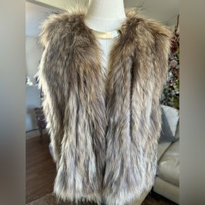 Beautiful!! Ellison RARE 100% Raccoon Fur Vest medium